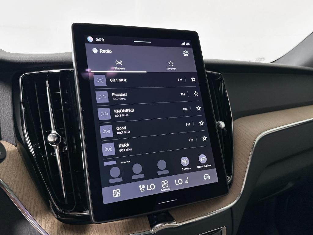 new 2026 Volvo XC60 car, priced at $57,985