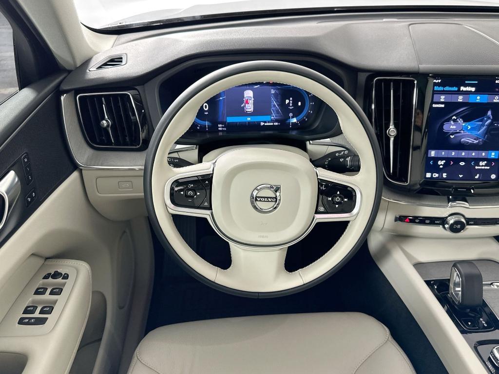 new 2025 Volvo XC60 car, priced at $50,567