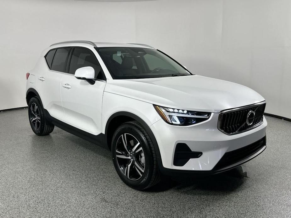 new 2025 Volvo XC60 car, priced at $47,935