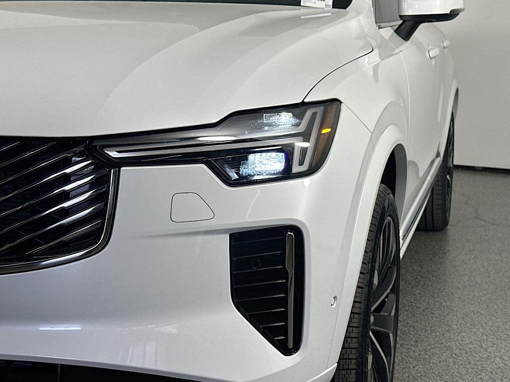 new 2026 Volvo XC90 car, priced at $75,155