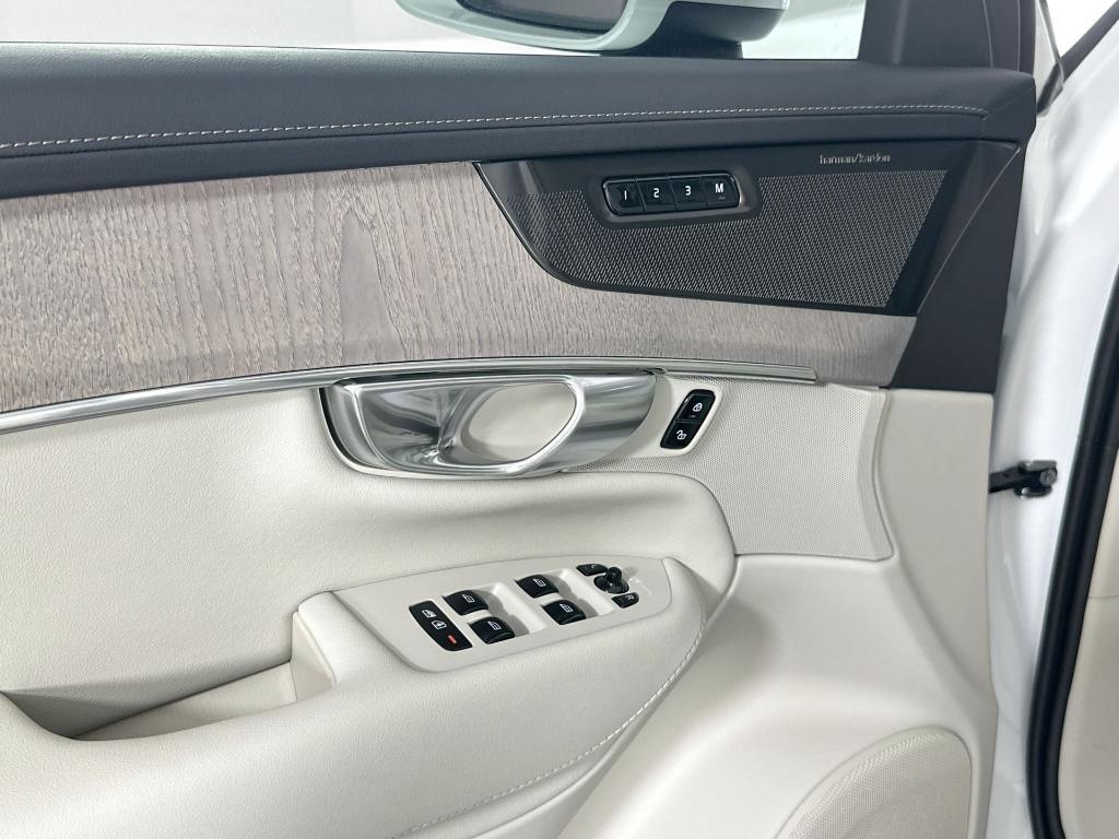 new 2026 Volvo XC90 car, priced at $75,155