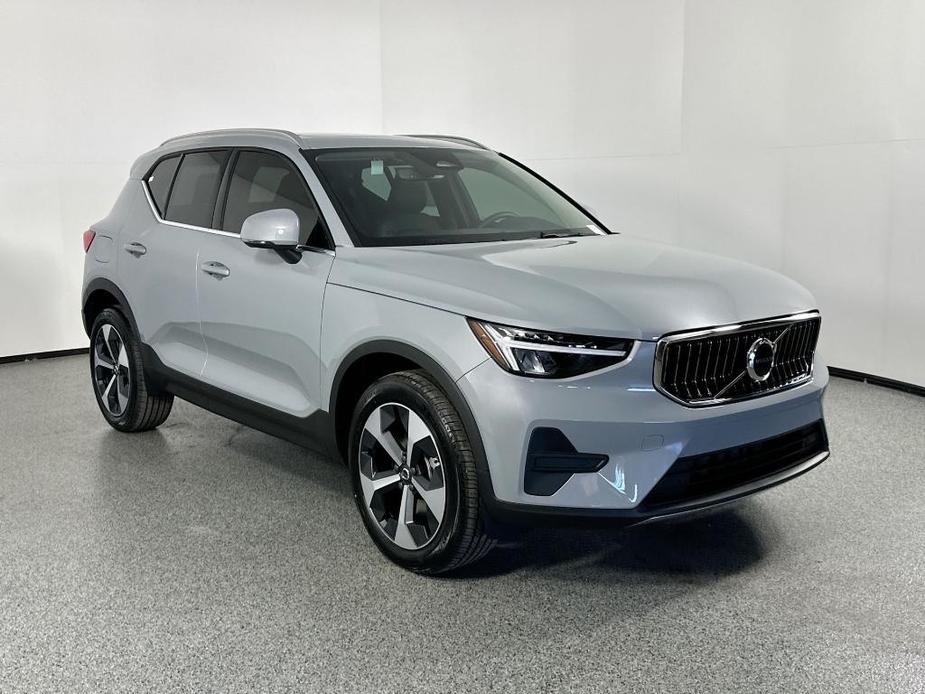 new 2025 Volvo XC40 car, priced at $44,515