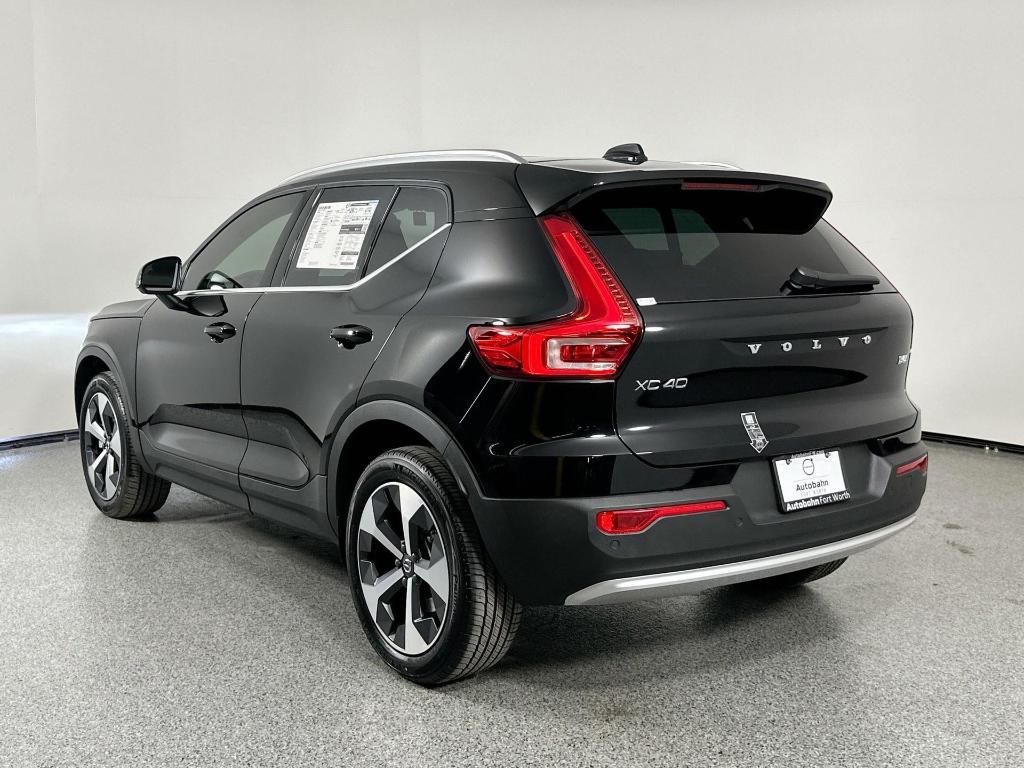 new 2025 Volvo XC40 car, priced at $44,515