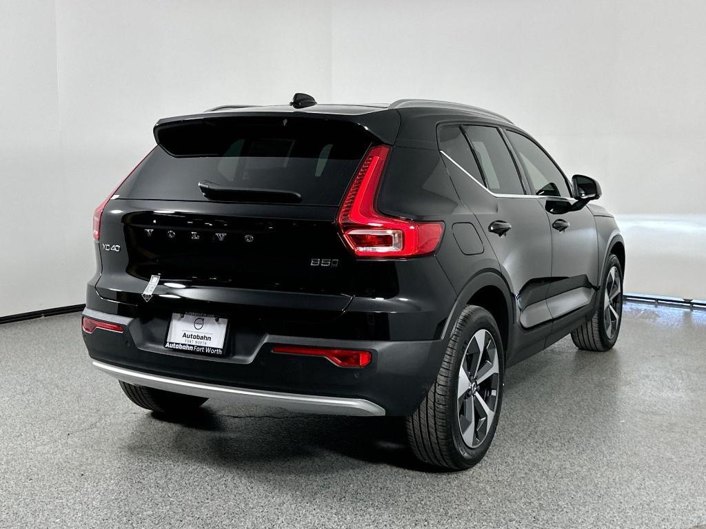 new 2025 Volvo XC40 car, priced at $44,515