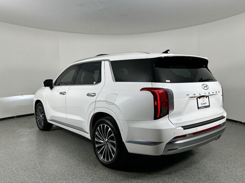 used 2023 Hyundai Palisade car, priced at $42,283