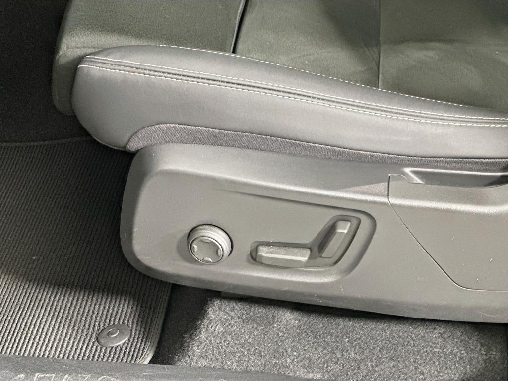 used 2023 Volvo XC40 Recharge Pure Electric car, priced at $31,487