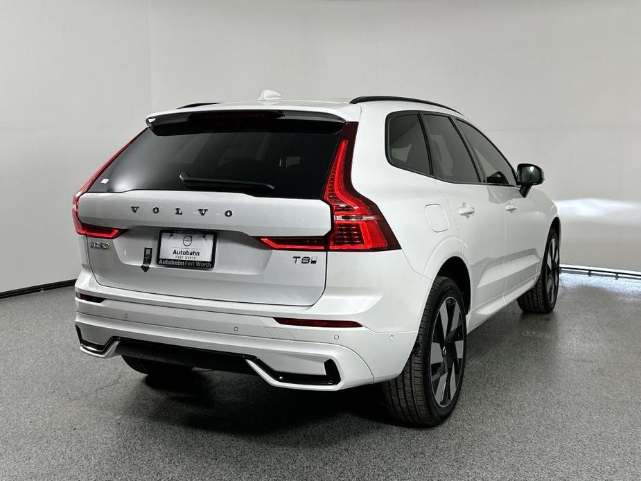 new 2025 Volvo XC60 Plug-In Hybrid car