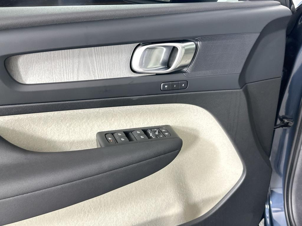 new 2026 Volvo XC40 car, priced at $47,200