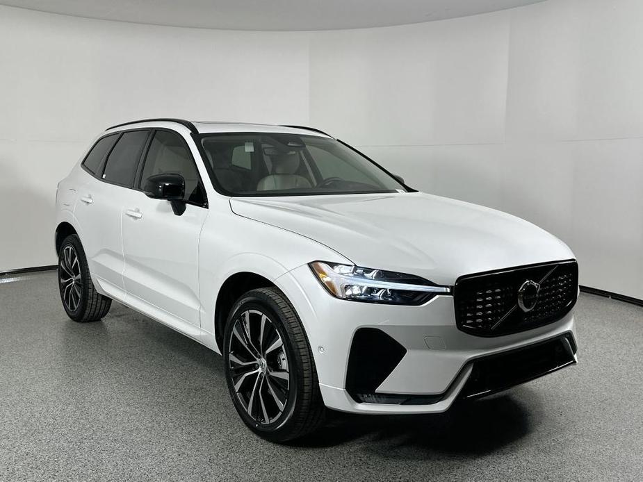 new 2025 Volvo XC60 car