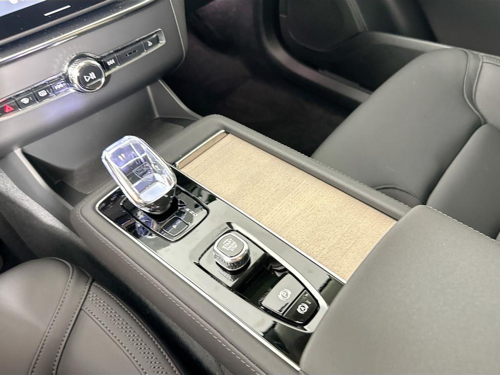 new 2026 Volvo XC90 car, priced at $71,745