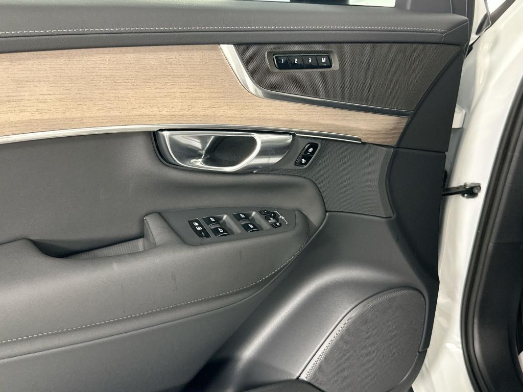 new 2026 Volvo XC90 car, priced at $71,745