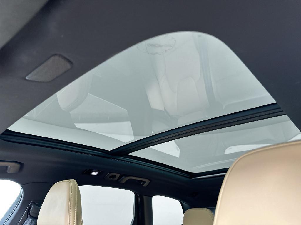 used 2022 Volvo XC60 car, priced at $40,193