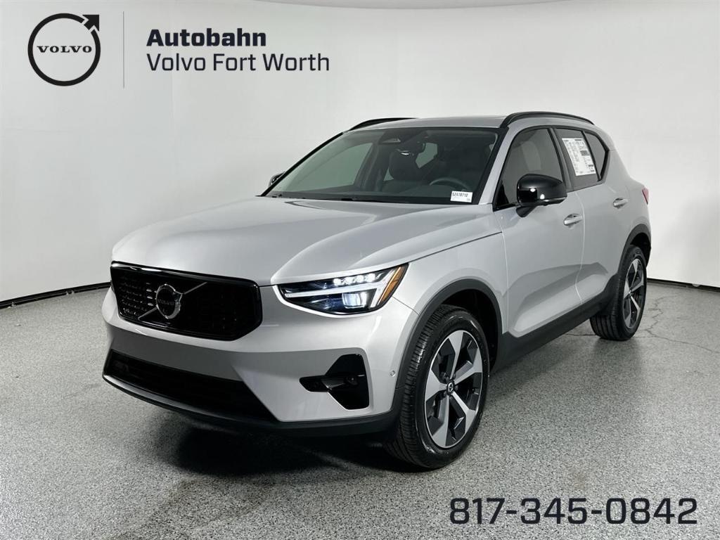 new 2025 Volvo XC40 car, priced at $42,991