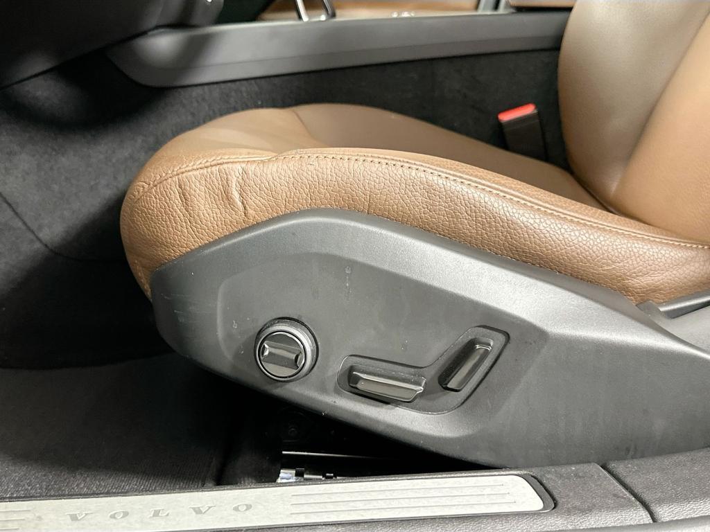 used 2023 Volvo V60 Cross Country car, priced at $40,991