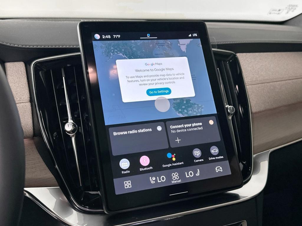 new 2025 Volvo XC90 car, priced at $76,555