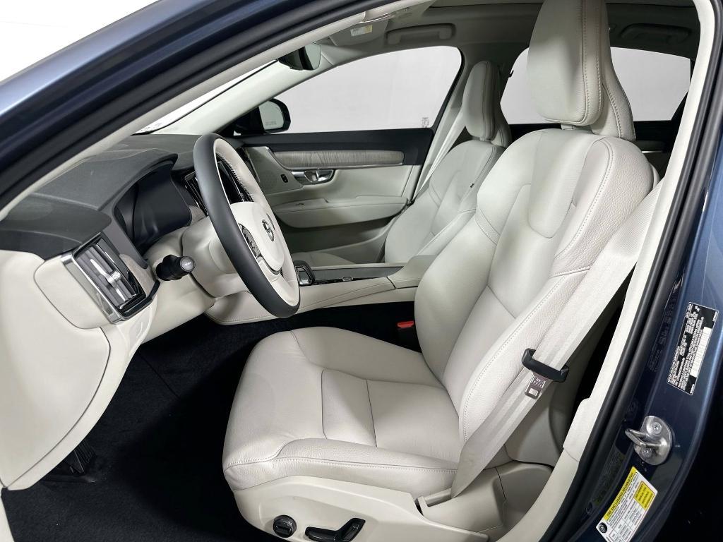 new 2025 Volvo S90 car, priced at $53,891