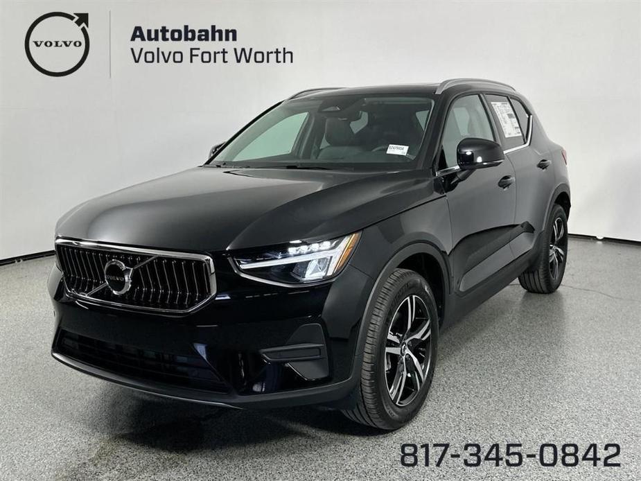 new 2025 Volvo XC40 car, priced at $43,715