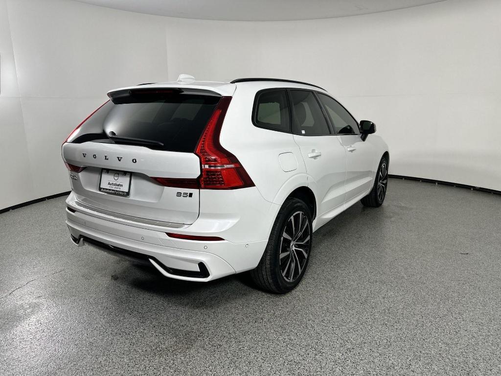 new 2024 Volvo XC60 car, priced at $40,875