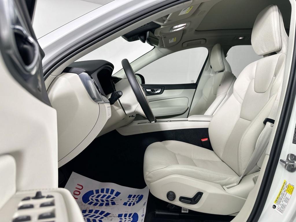 new 2024 Volvo XC60 car, priced at $40,875