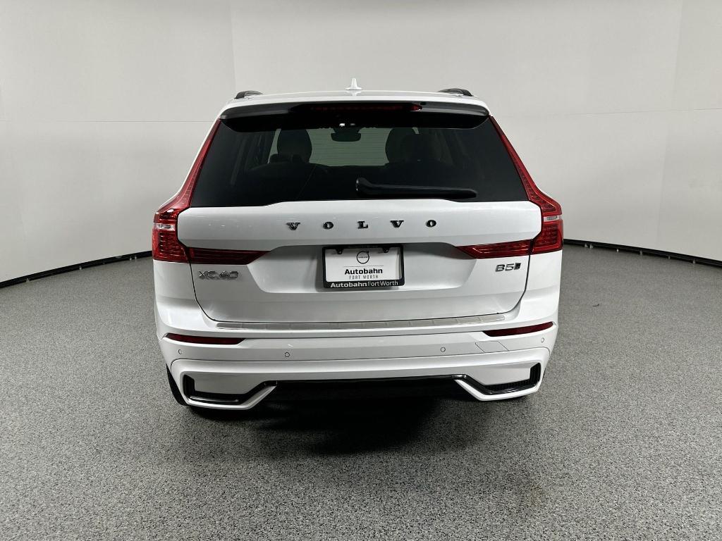 new 2024 Volvo XC60 car, priced at $40,875