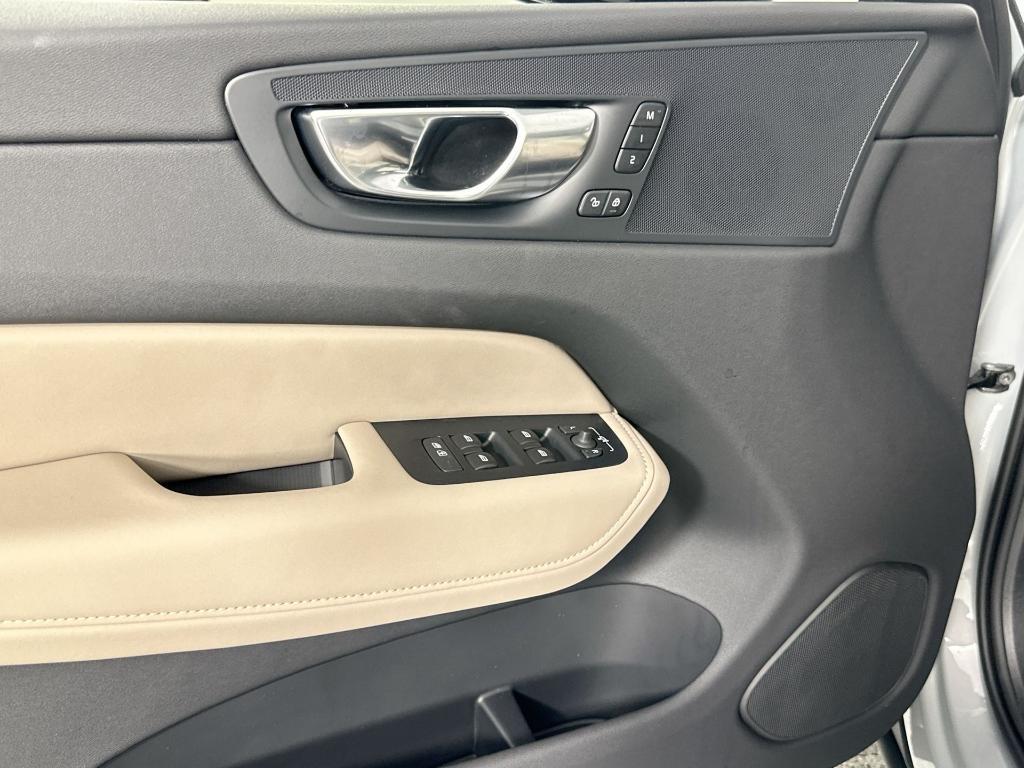 new 2026 Volvo XC60 car, priced at $57,985