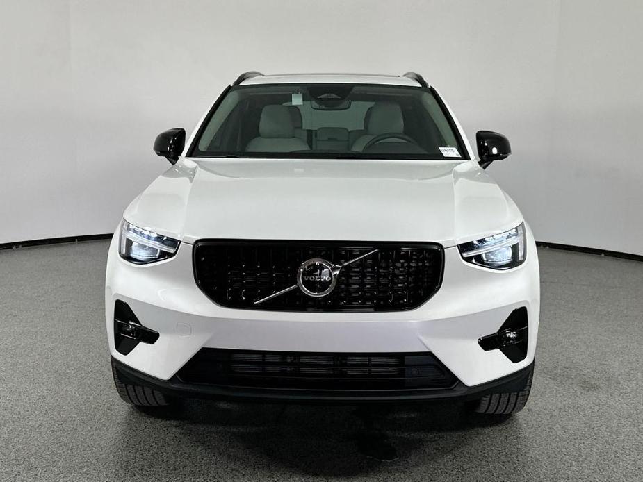 new 2025 Volvo XC40 car, priced at $48,491