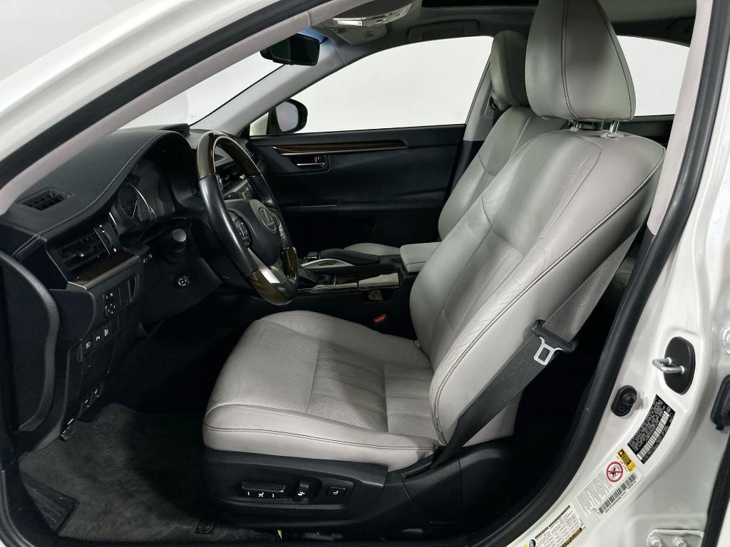 used 2016 Lexus ES 350 car, priced at $19,369