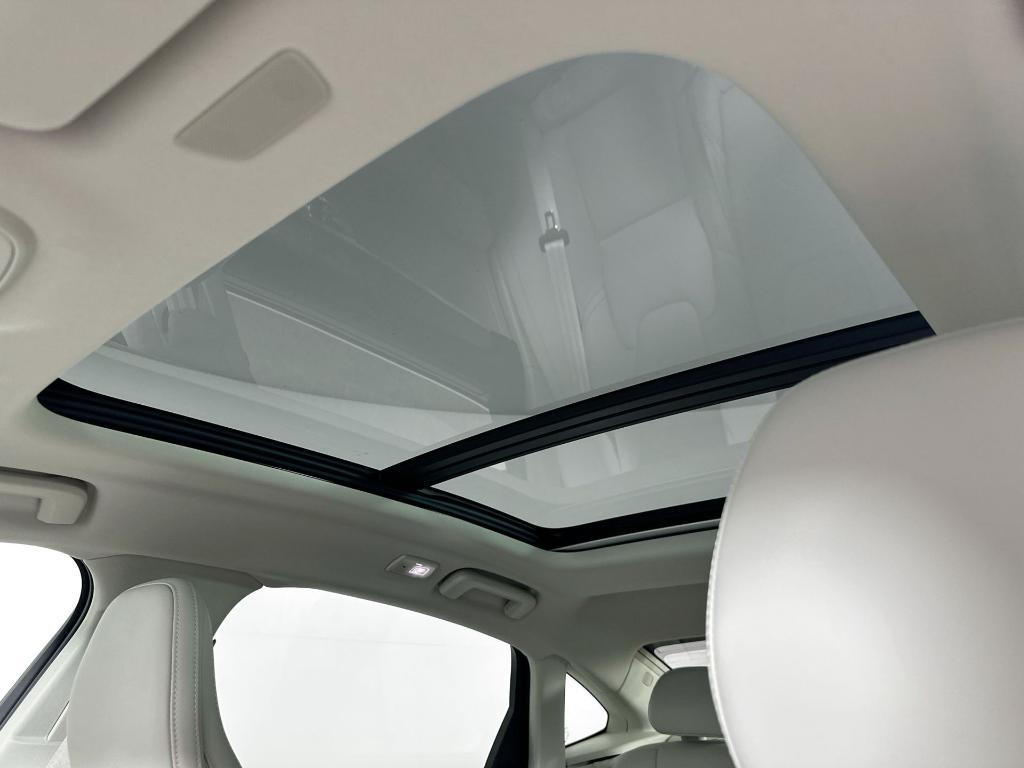 new 2025 Volvo S90 car, priced at $65,595