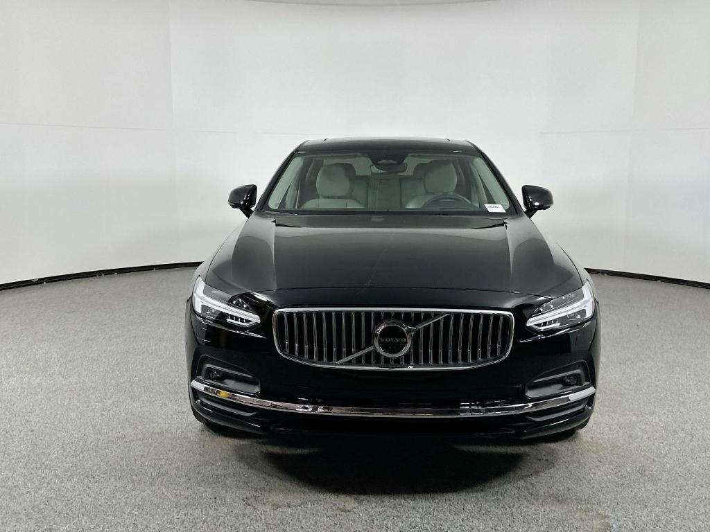 new 2025 Volvo S90 car, priced at $61,595