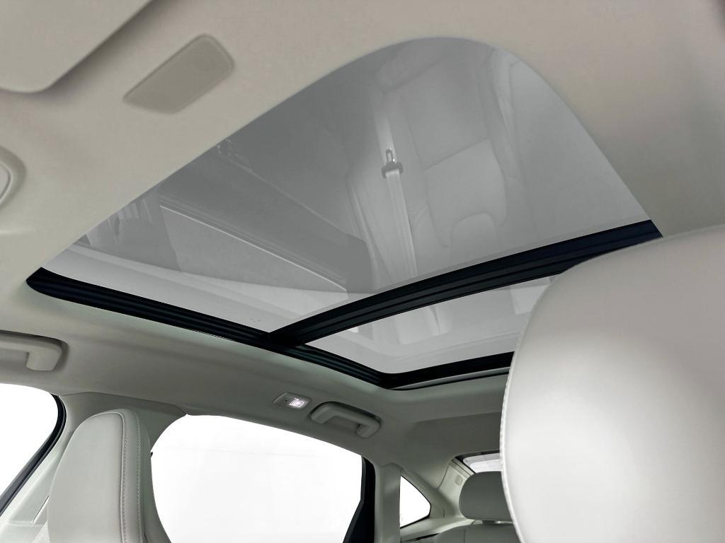 new 2025 Volvo S90 car, priced at $61,595