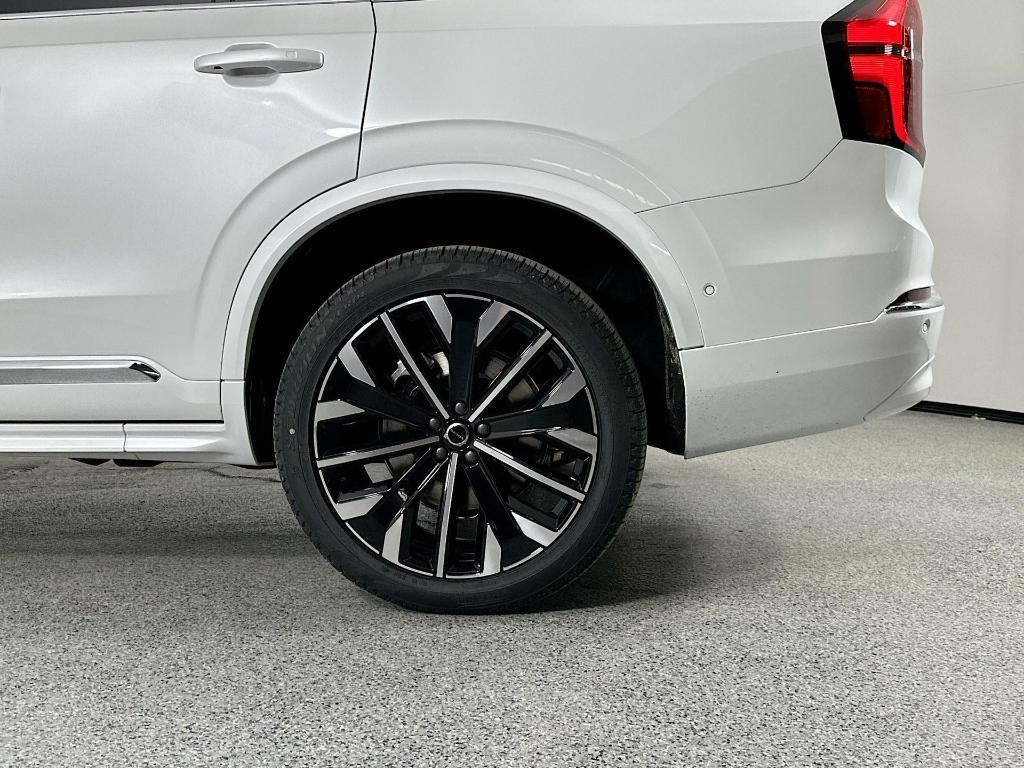 new 2025 Volvo XC90 Plug-In Hybrid car, priced at $72,805