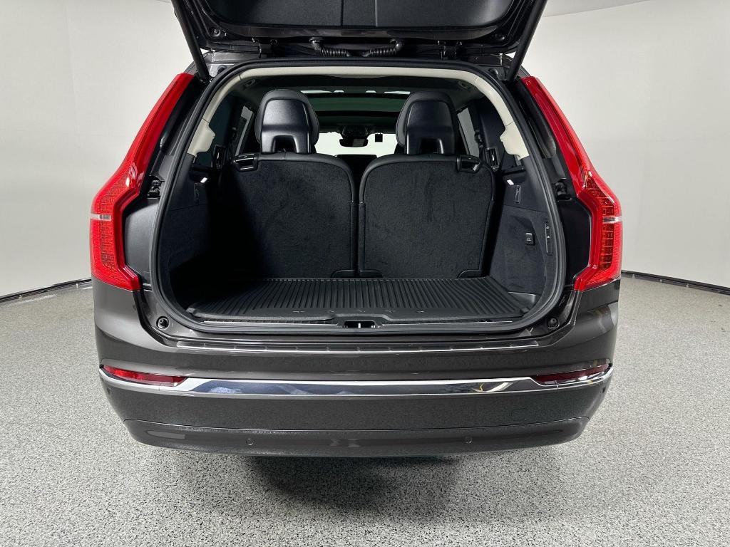 new 2025 Volvo XC90 car, priced at $70,610