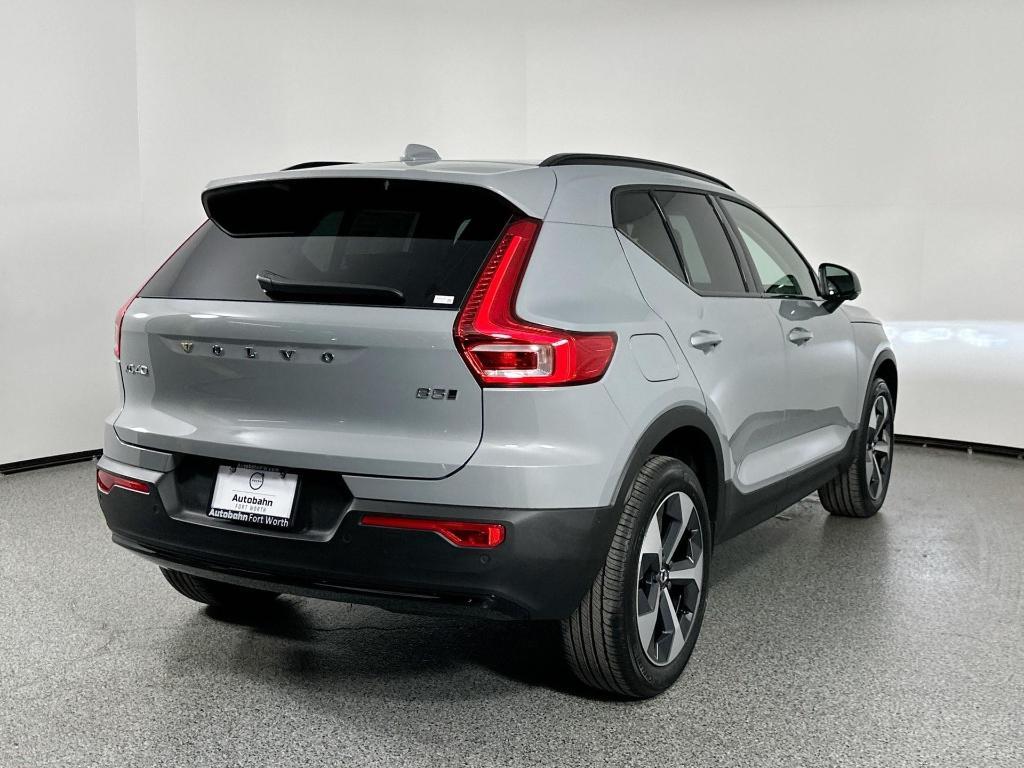 new 2025 Volvo XC40 car, priced at $45,645