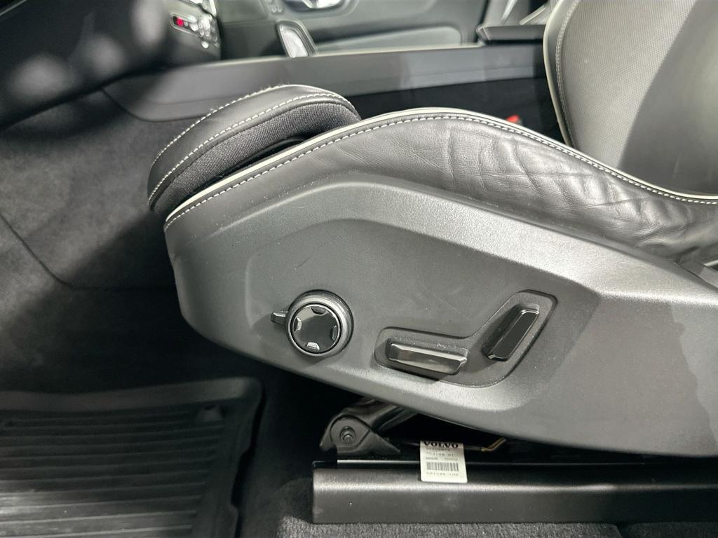 used 2022 Volvo XC60 car, priced at $44,991