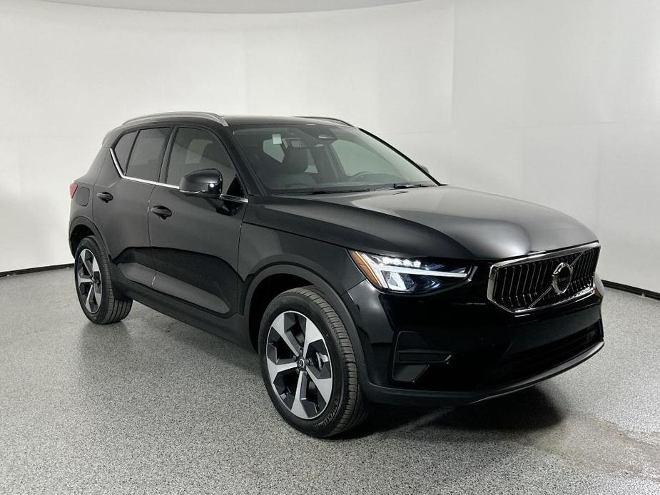 new 2025 Volvo XC40 car, priced at $44,515