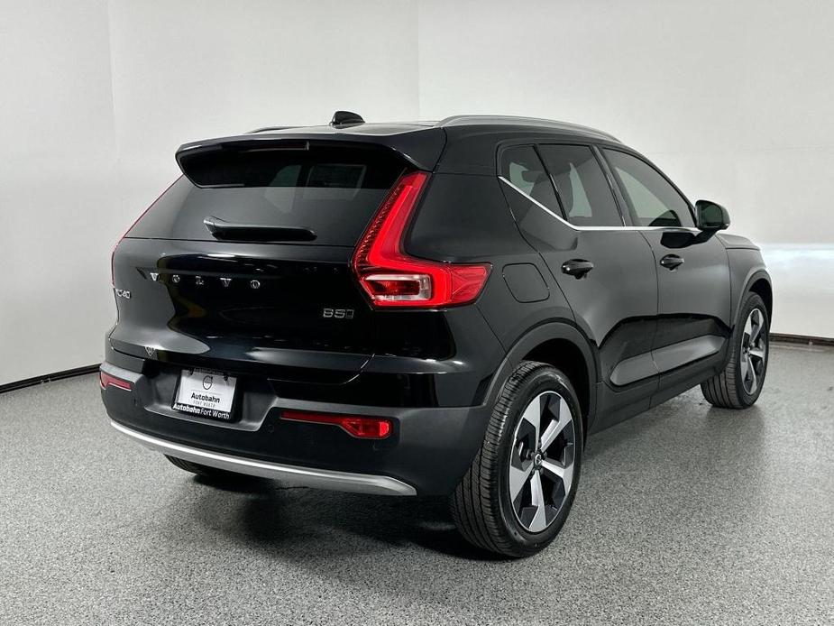 new 2025 Volvo XC40 car, priced at $44,515