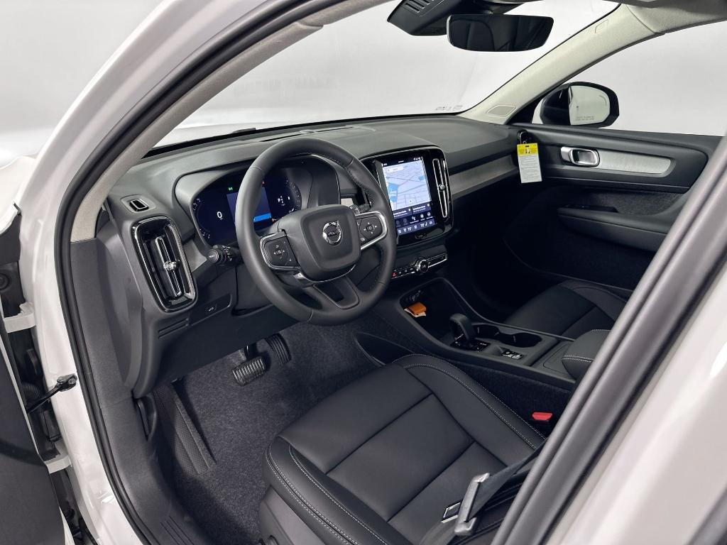 new 2026 Volvo XC40 car