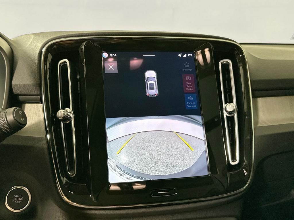 new 2026 Volvo XC40 car