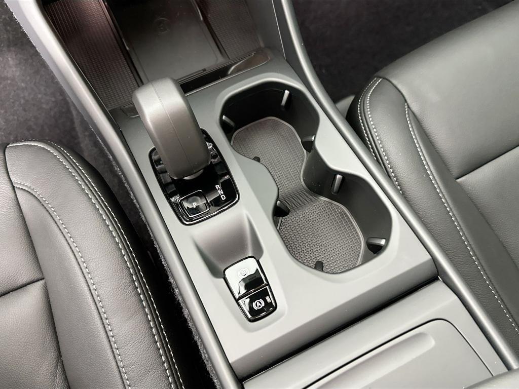 new 2026 Volvo XC40 car