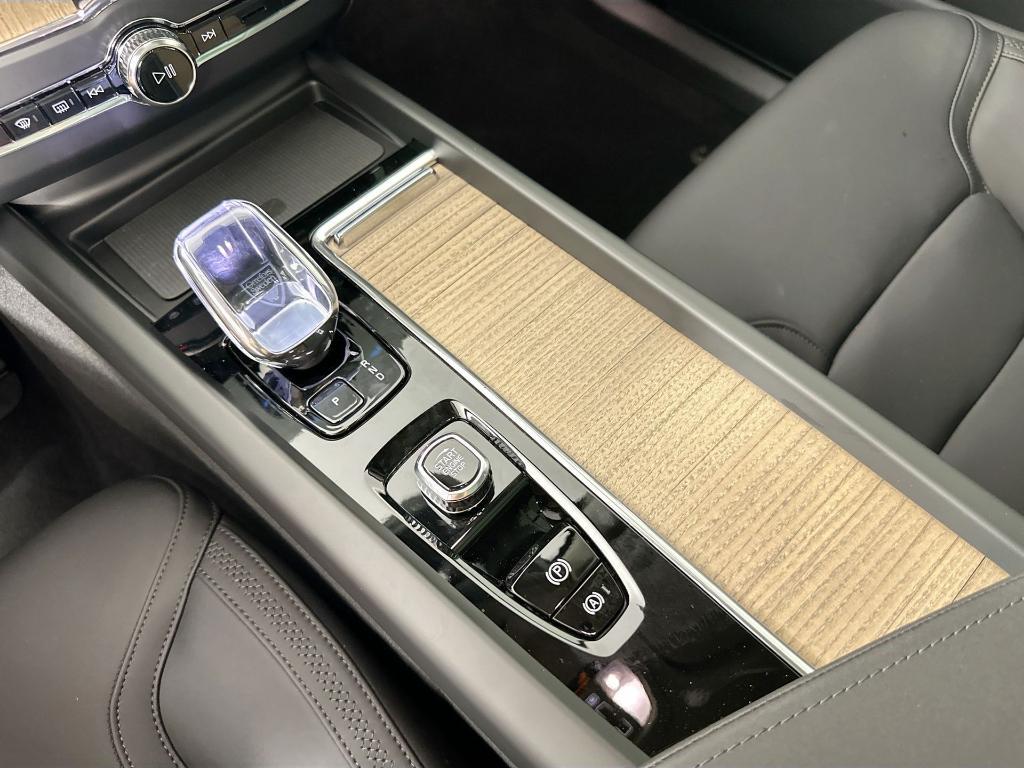 new 2026 Volvo XC60 car, priced at $52,920