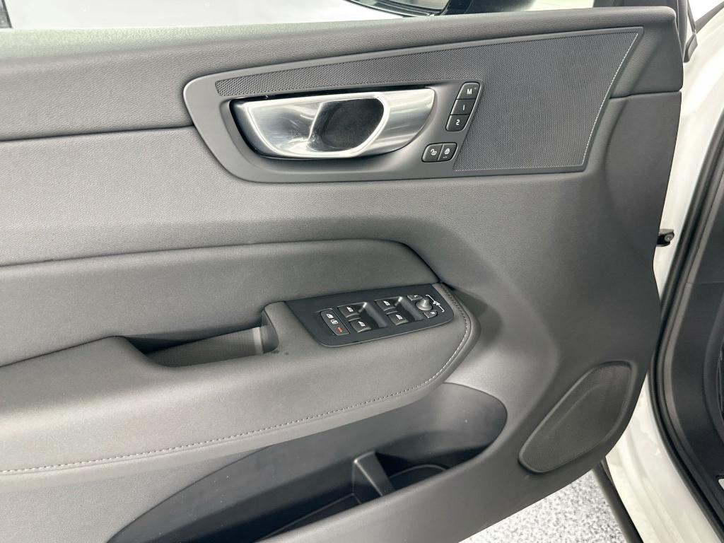 new 2026 Volvo XC60 car, priced at $52,920