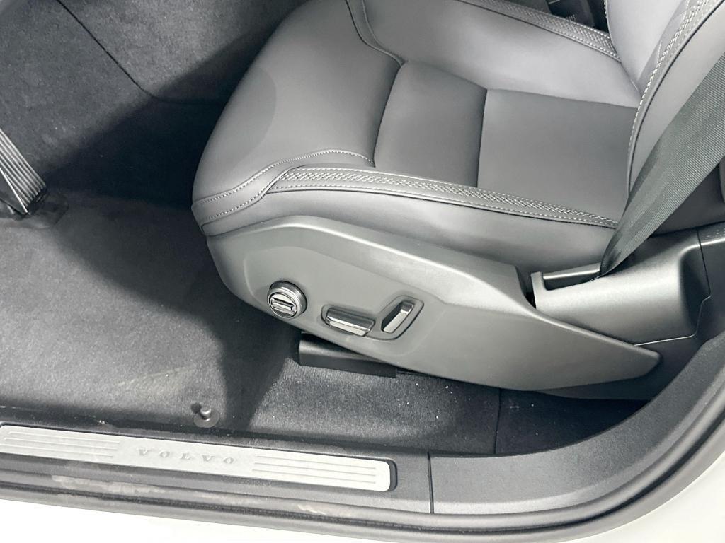 new 2026 Volvo XC60 car, priced at $52,920