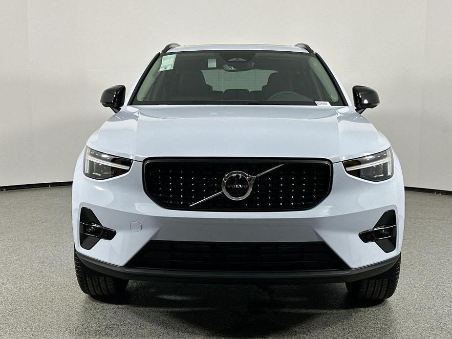 new 2024 Volvo XC40 car, priced at $45,991