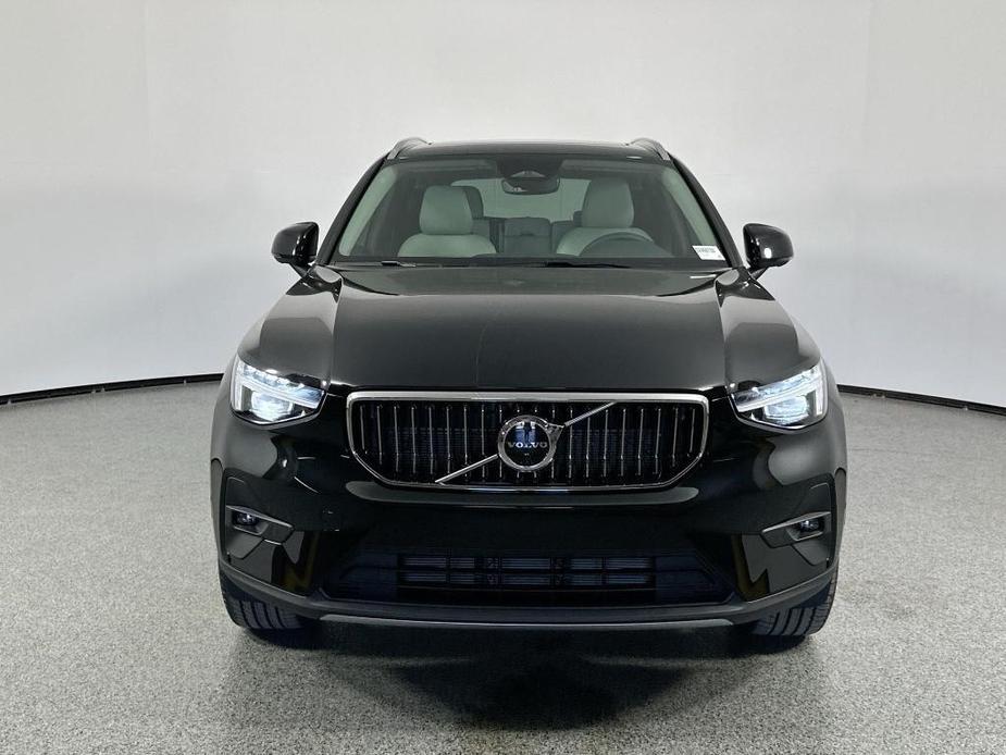 new 2025 Volvo XC40 car, priced at $44,815