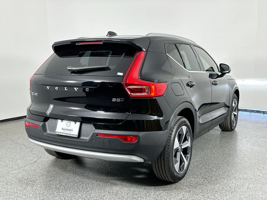 new 2025 Volvo XC40 car, priced at $44,815