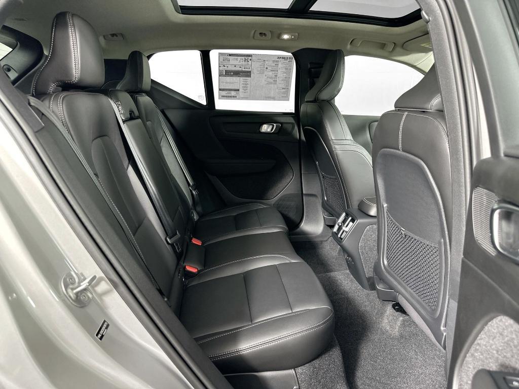 new 2025 Volvo XC40 car, priced at $39,510