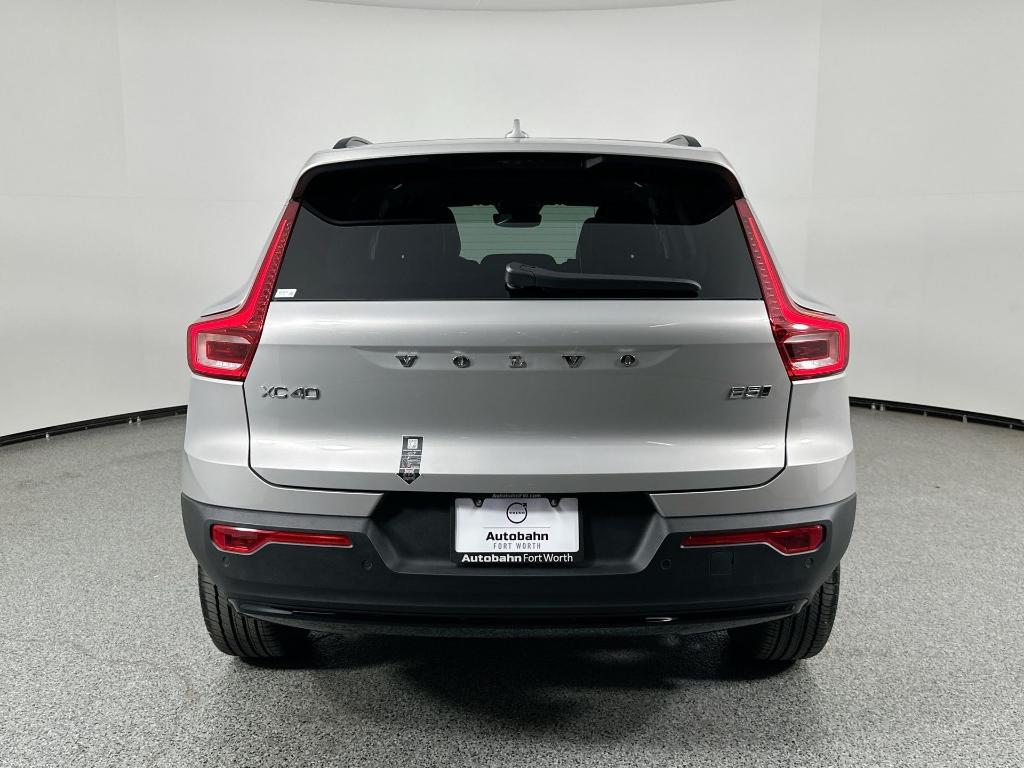 new 2025 Volvo XC40 car, priced at $47,318