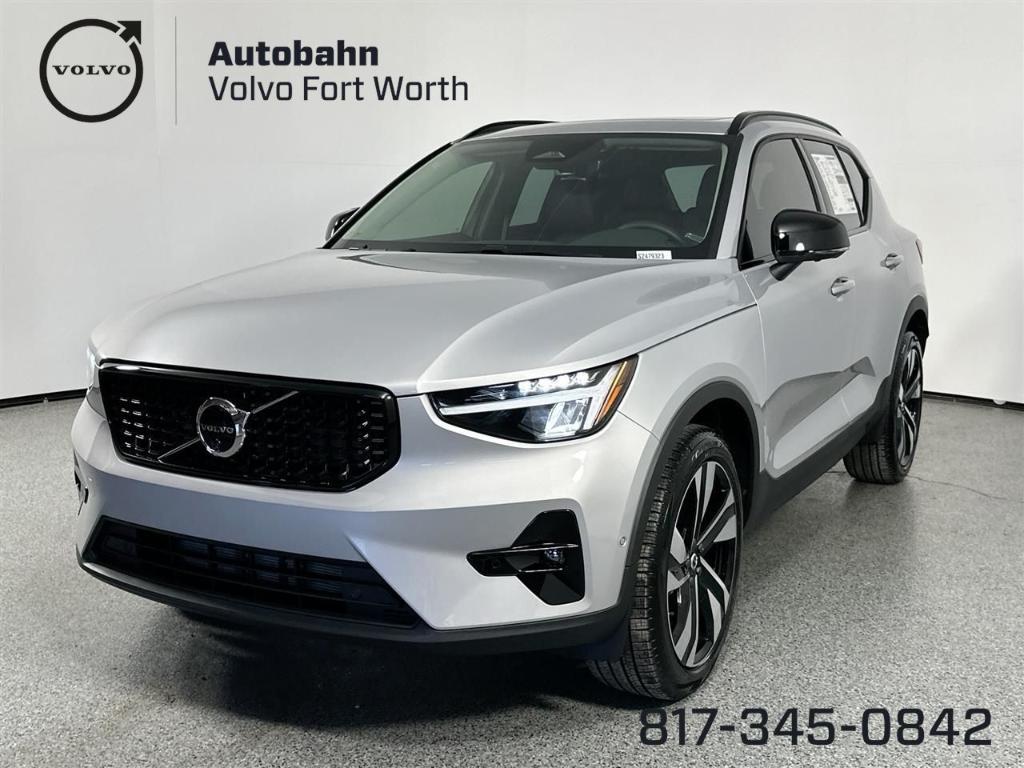 new 2025 Volvo XC40 car, priced at $42,820