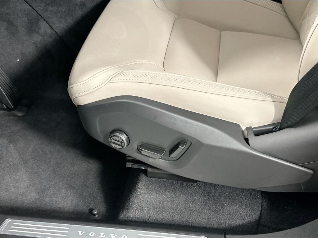 new 2026 Volvo XC90 car, priced at $71,825