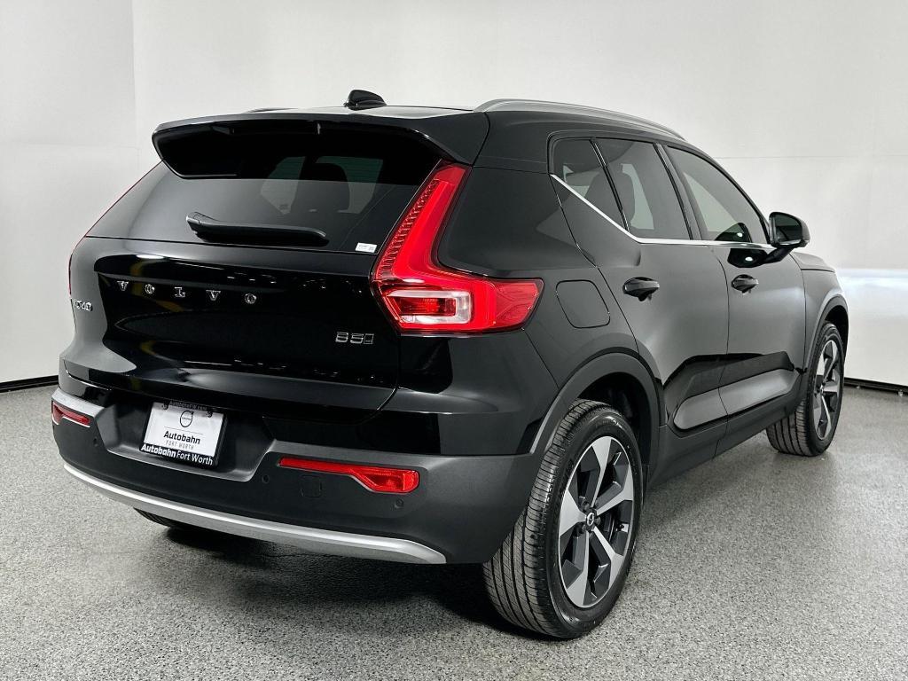 new 2025 Volvo XC40 car, priced at $37,465